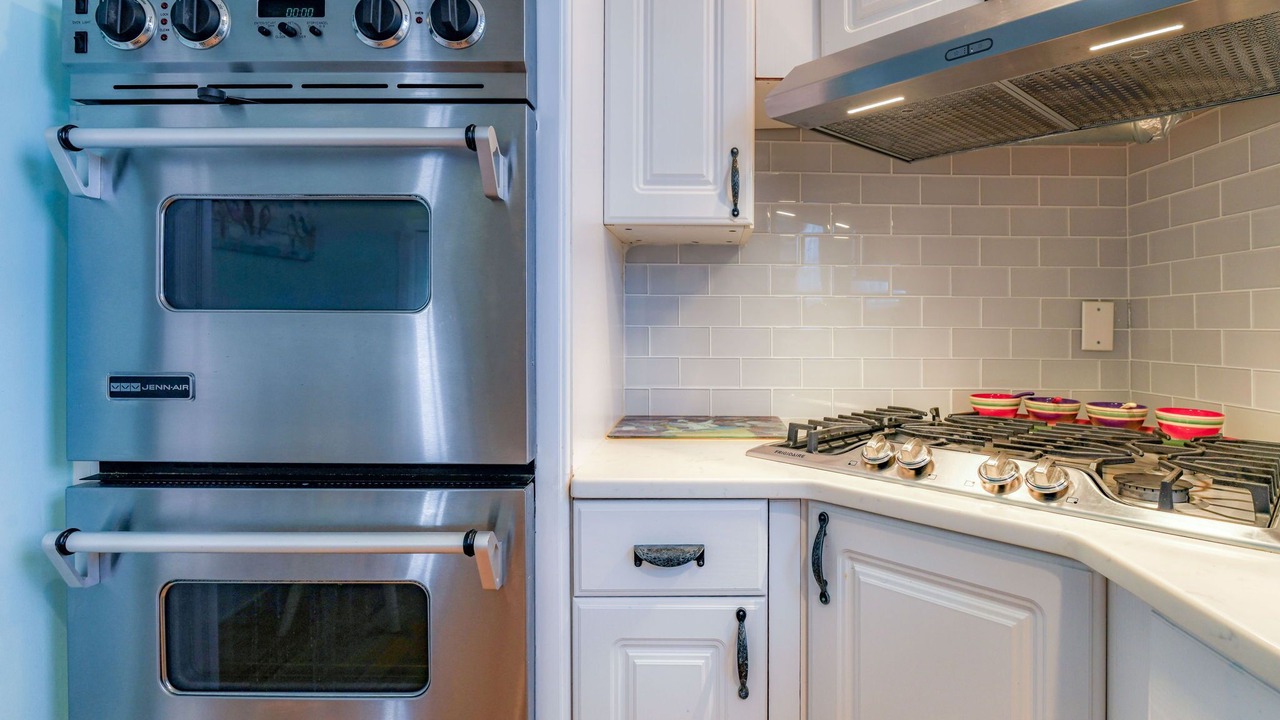 Photo of Kitchen in Wall