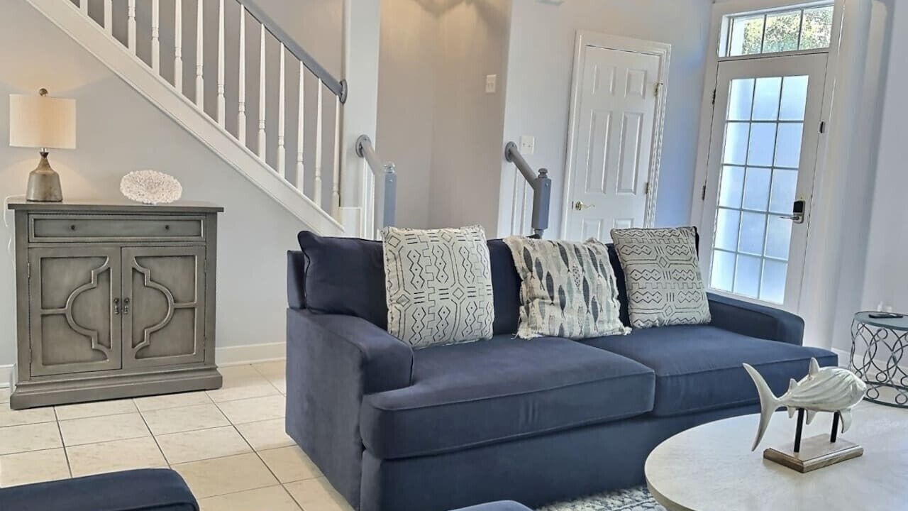 Photo of Livingroom in Villages of Five Points