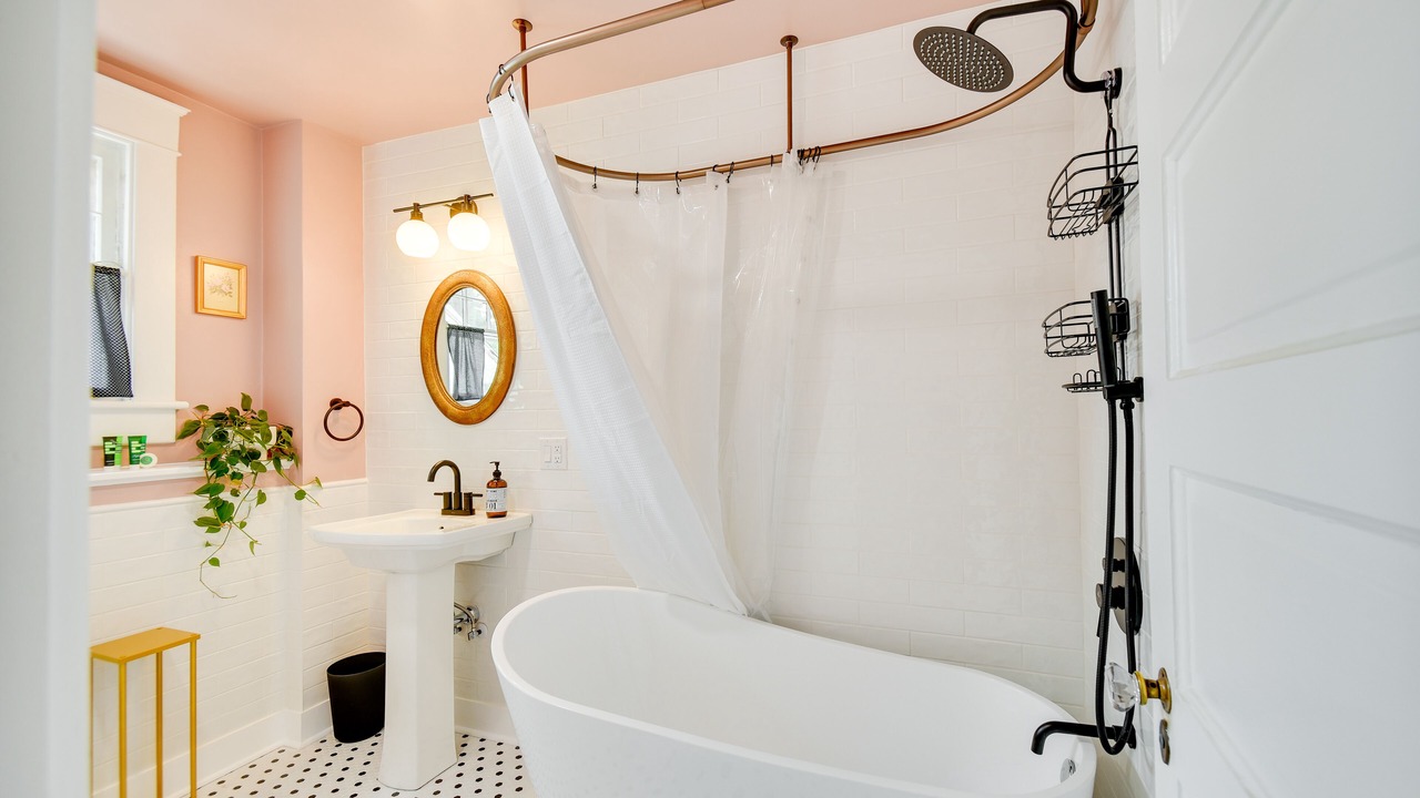 Photo of Bathroom in Elizabeth City