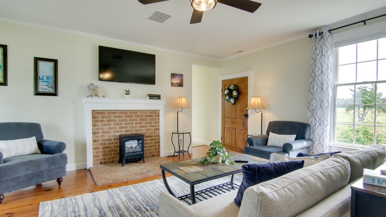 Photo of Livingroom in Madison