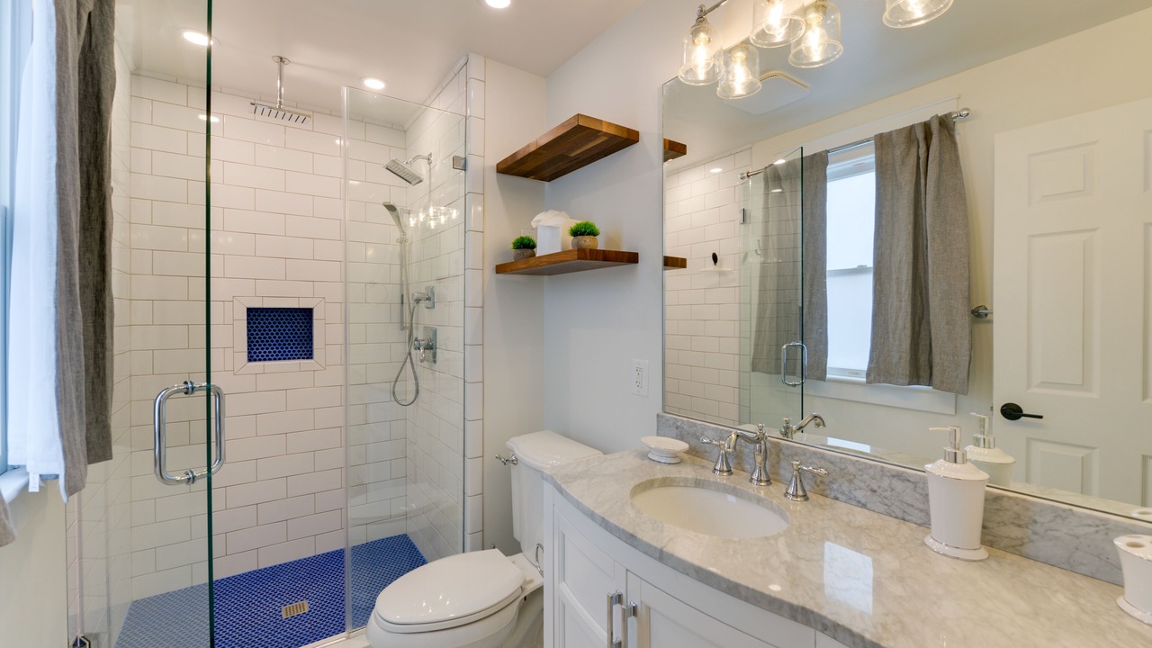 Photo of Bathroom in Avalon