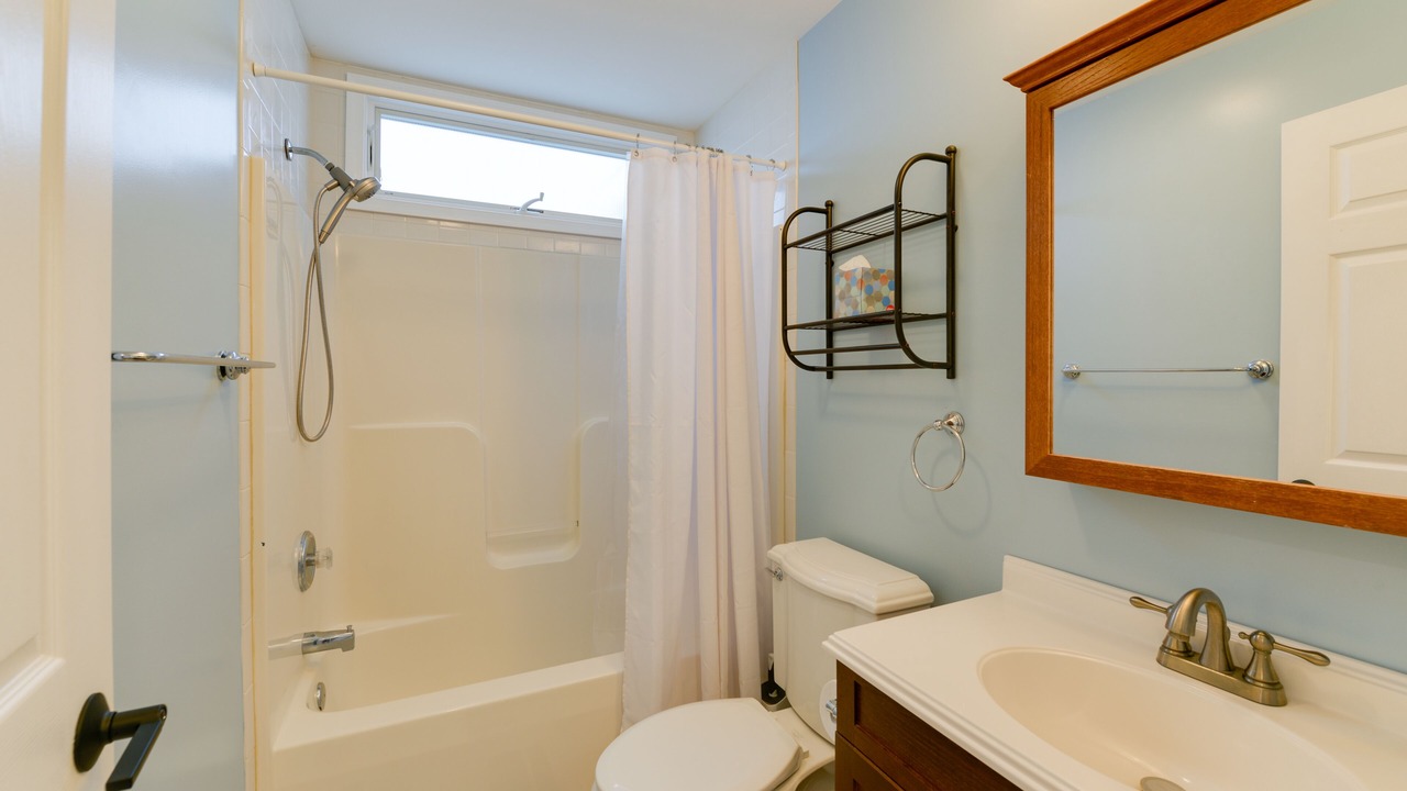 Photo of Bathroom in Avalon