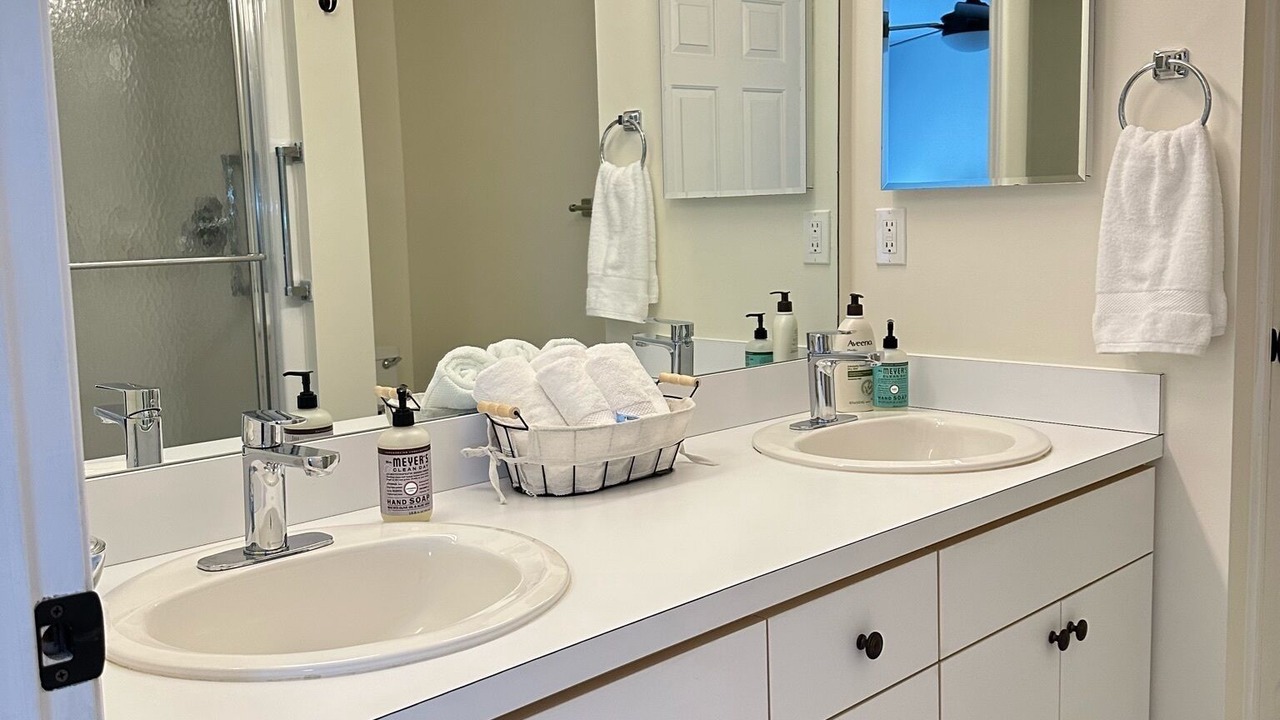 Photo of Bathroom in Seven Devils