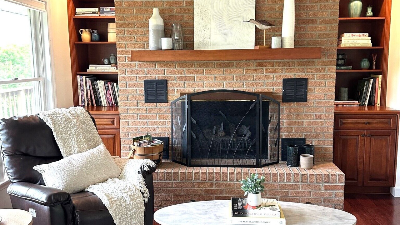 Photo of Livingroom in Seven Devils