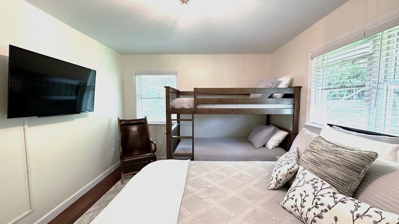 Photo of Bedroom in Seven Devils