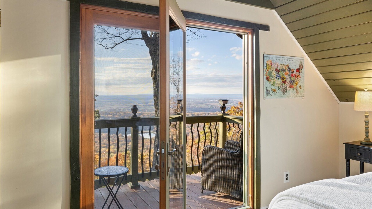 Photo of Patio Balcony in Kabletown