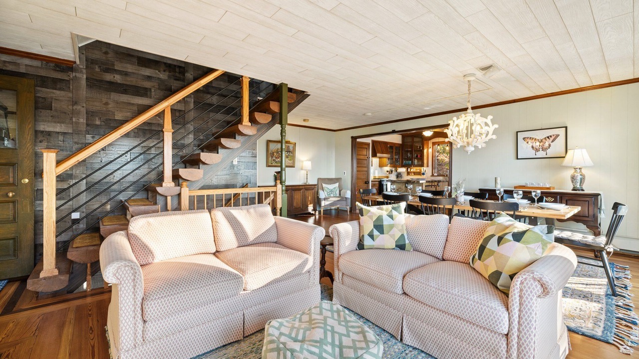 Photo of Livingroom in Kabletown
