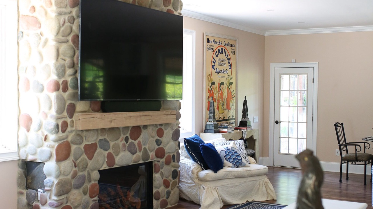 Photo of Livingroom in Chapel Hill
