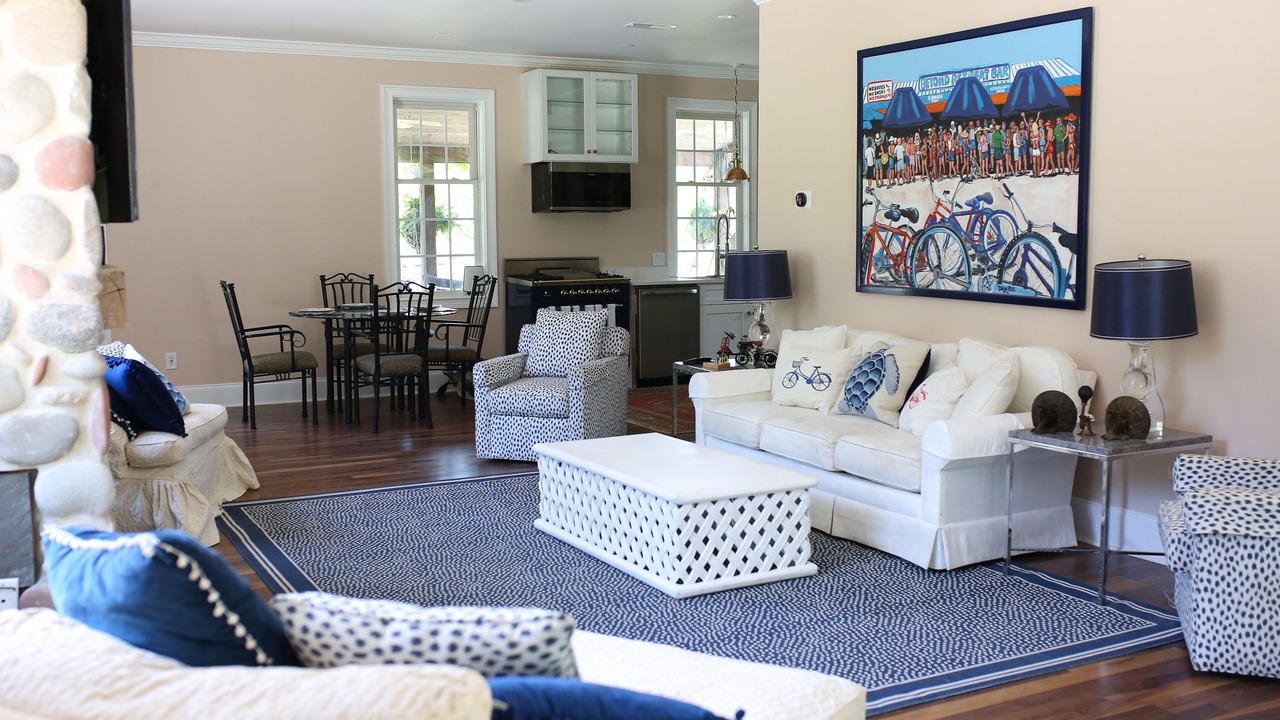 Photo of Livingroom in Chapel Hill