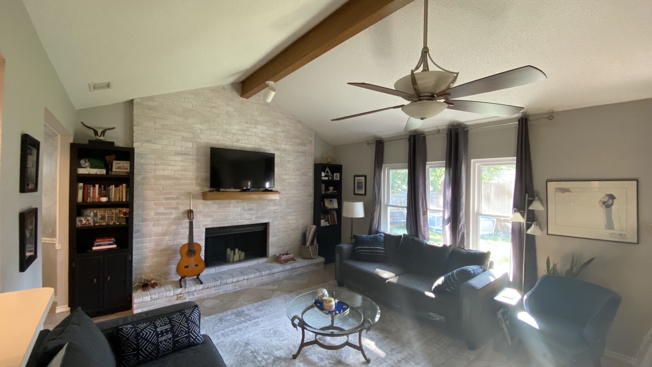 Photo of Livingroom in South Creek