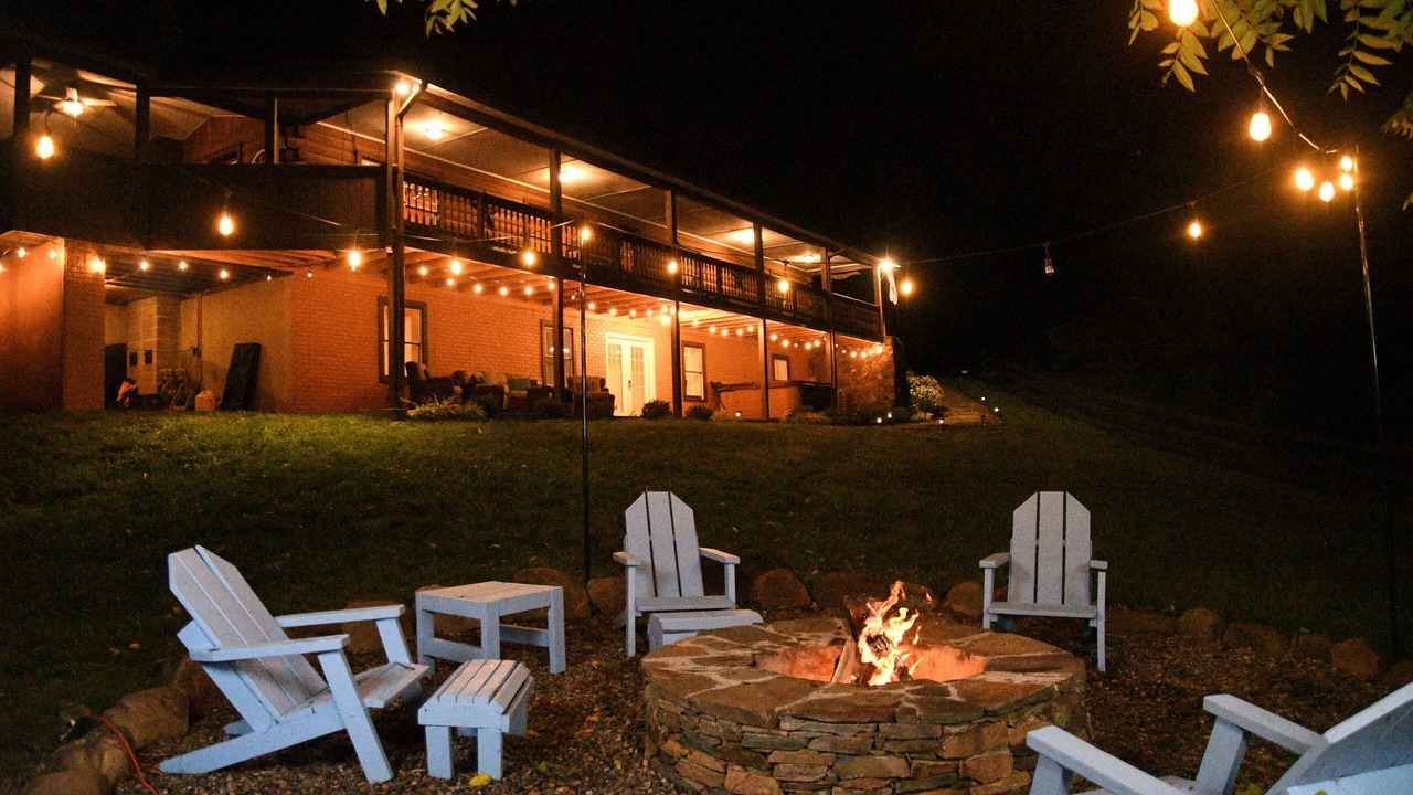 Photo of Outdoor in Round Hill