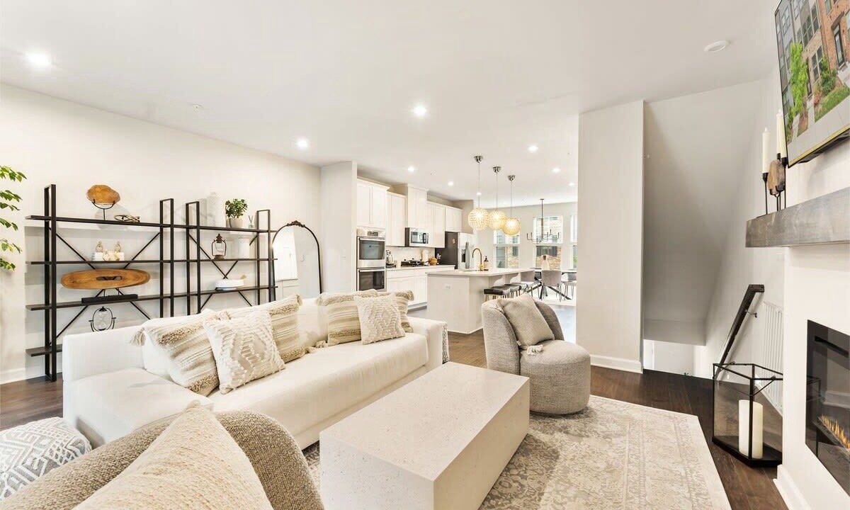 Photo of Livingroom in Ashburn