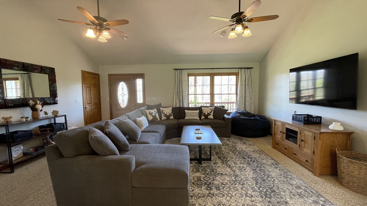 Photo of Livingroom in Creola