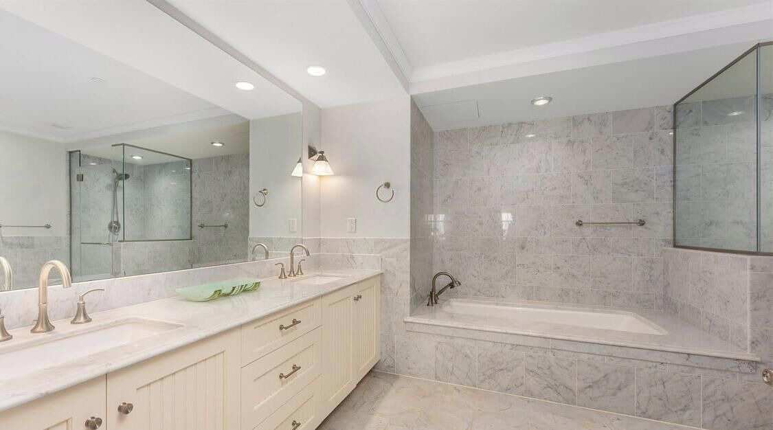 Photo of Bathroom in Diamond Beach