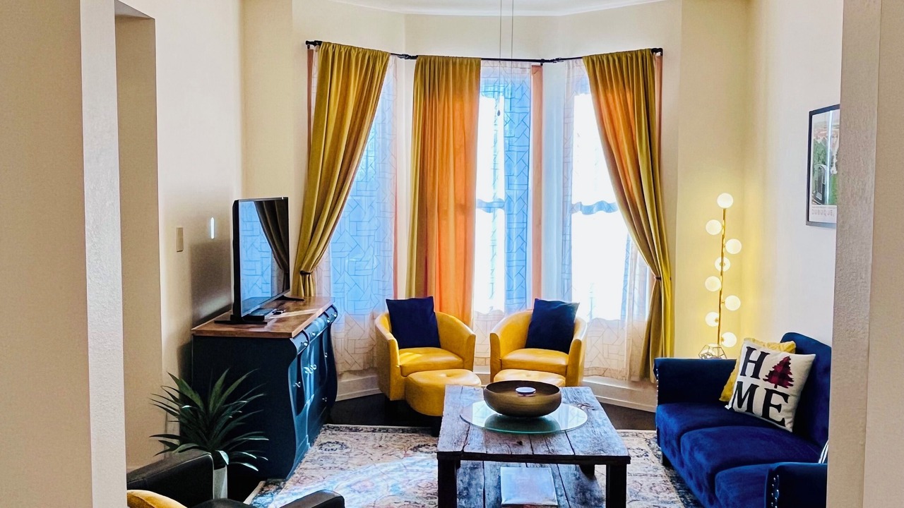 Photo of Livingroom in Downtown Dubuque