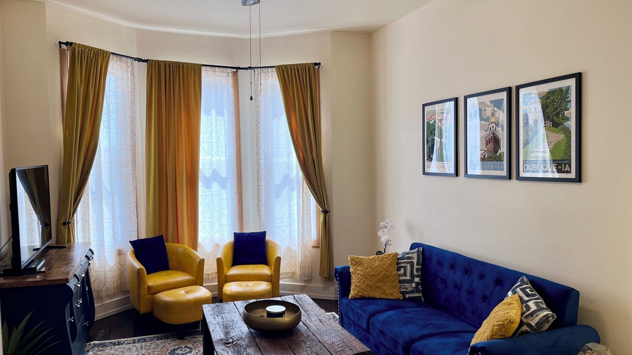 Photo of Livingroom in Downtown Dubuque