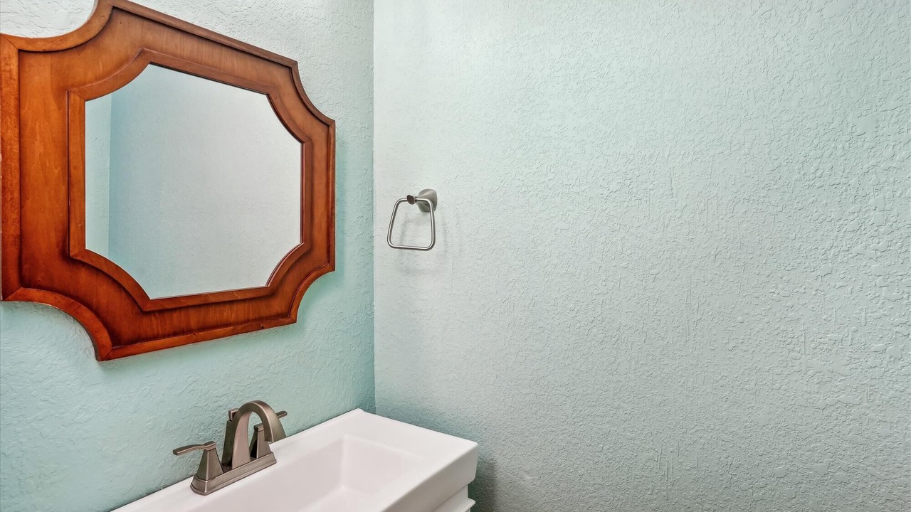 Photo of Bathroom in Monteray Shores