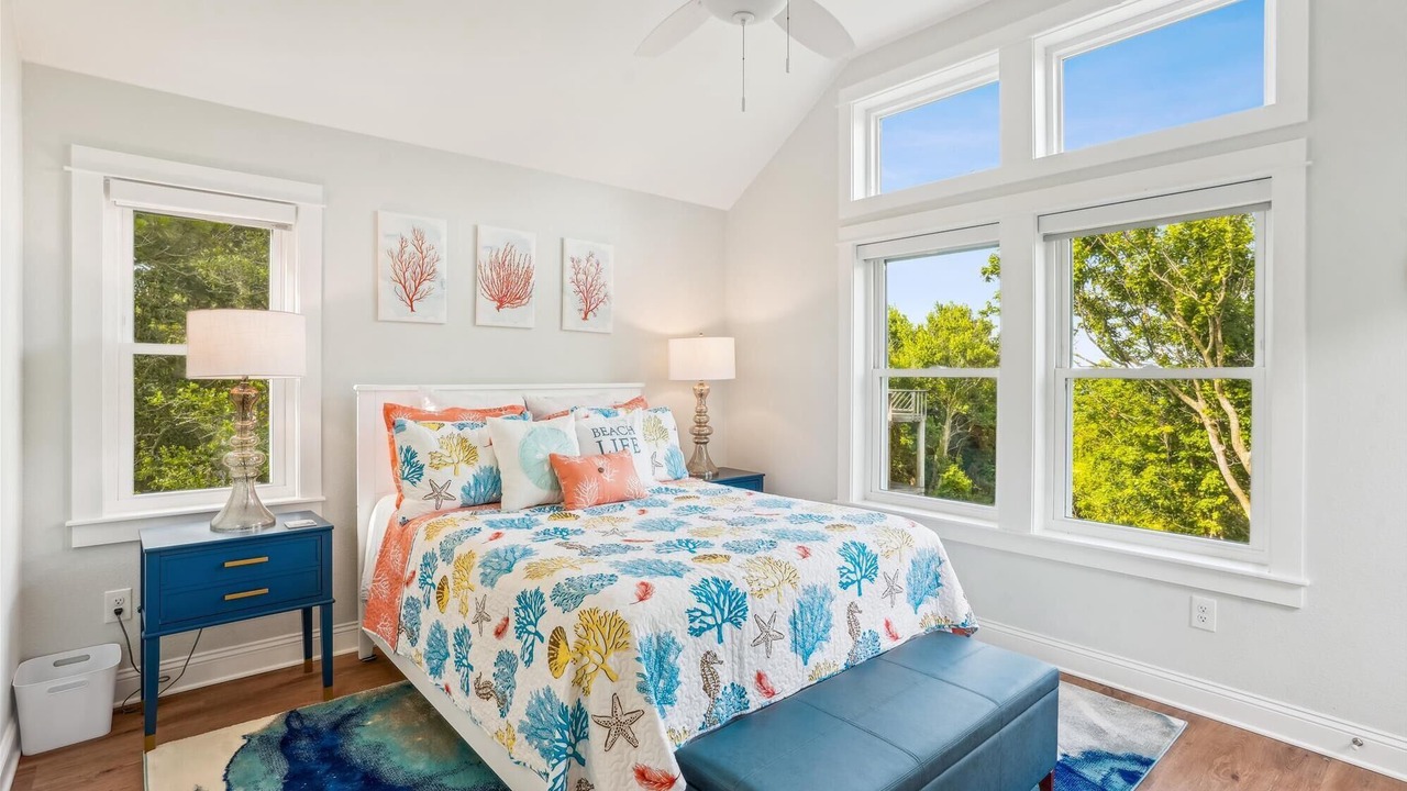 Photo of Bedroom in Monteray Shores