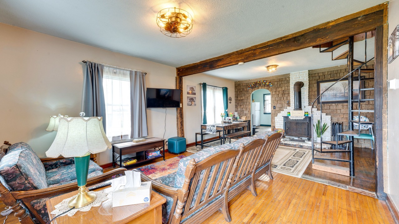 Photo of Livingroom in Eagle Grove