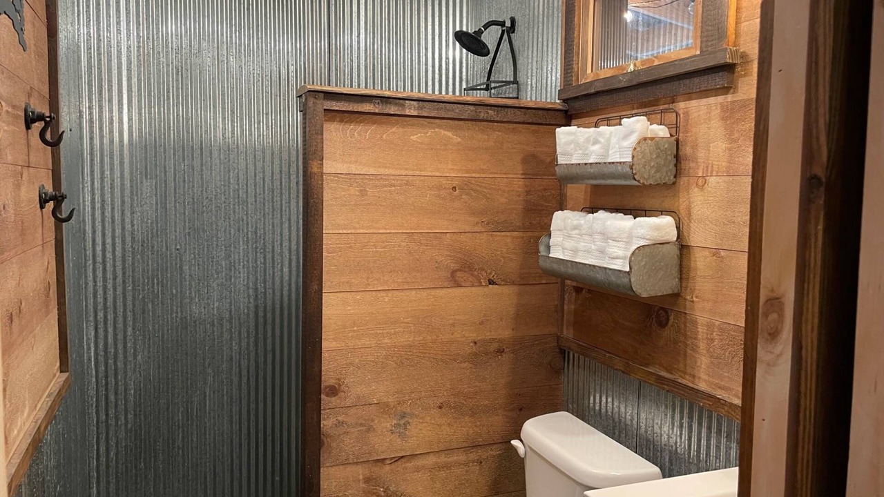 Photo of Bathroom in Rising Fawn