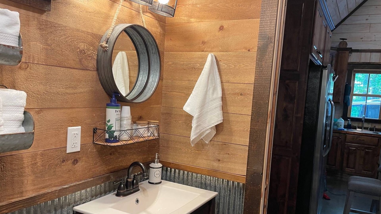 Photo of Bathroom in Rising Fawn