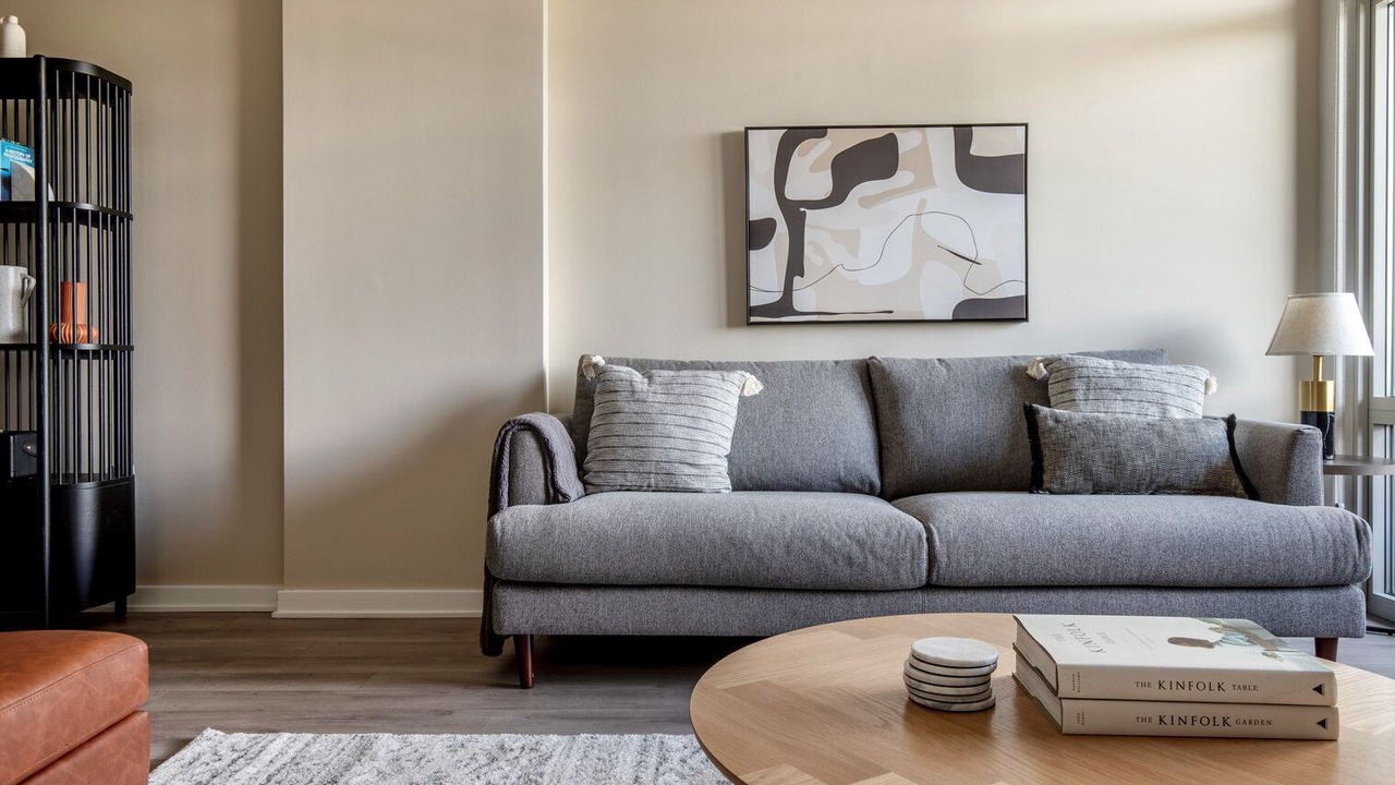 Photo of Livingroom in Crystal City