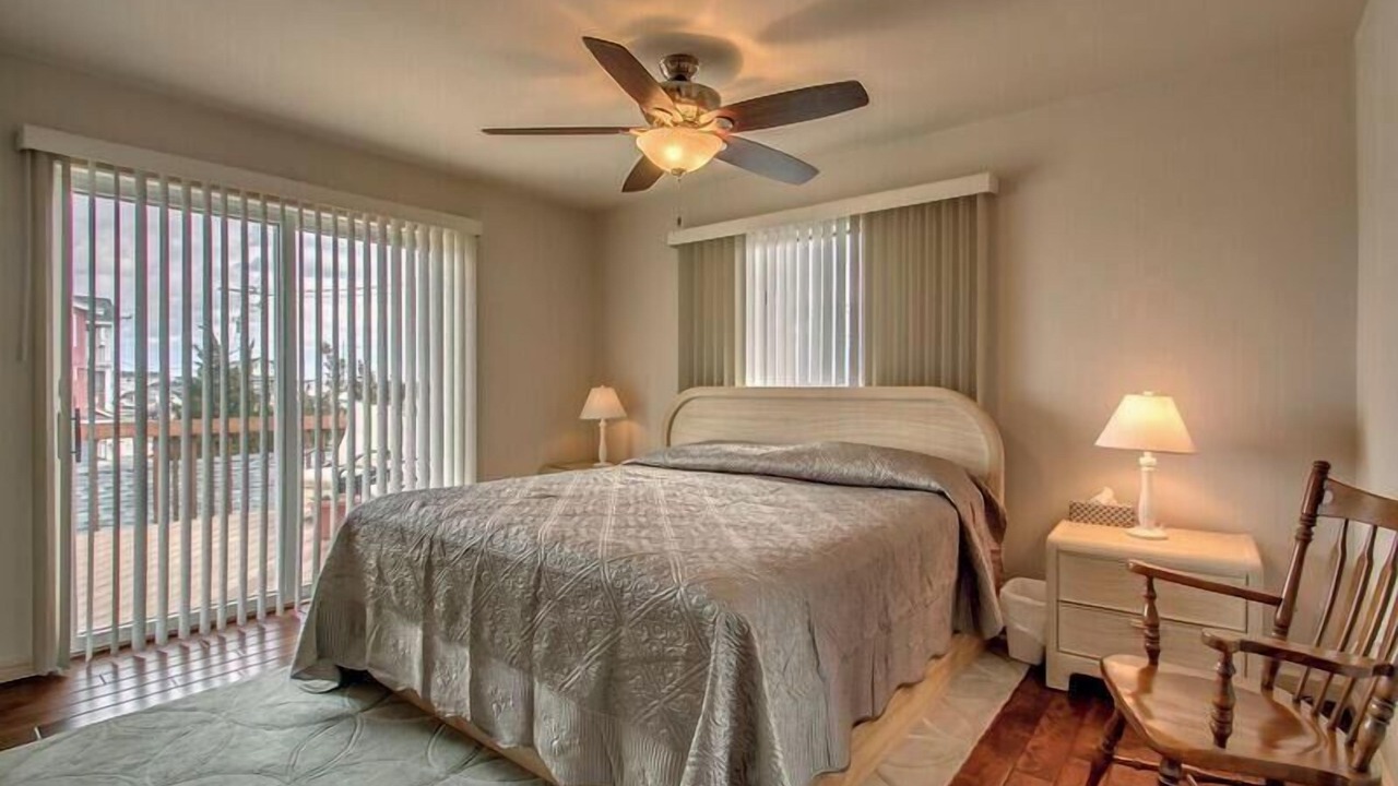 Photo of Bedroom in Cape May Court House