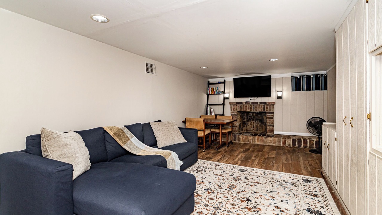 Photo of Bedroom in Ames
