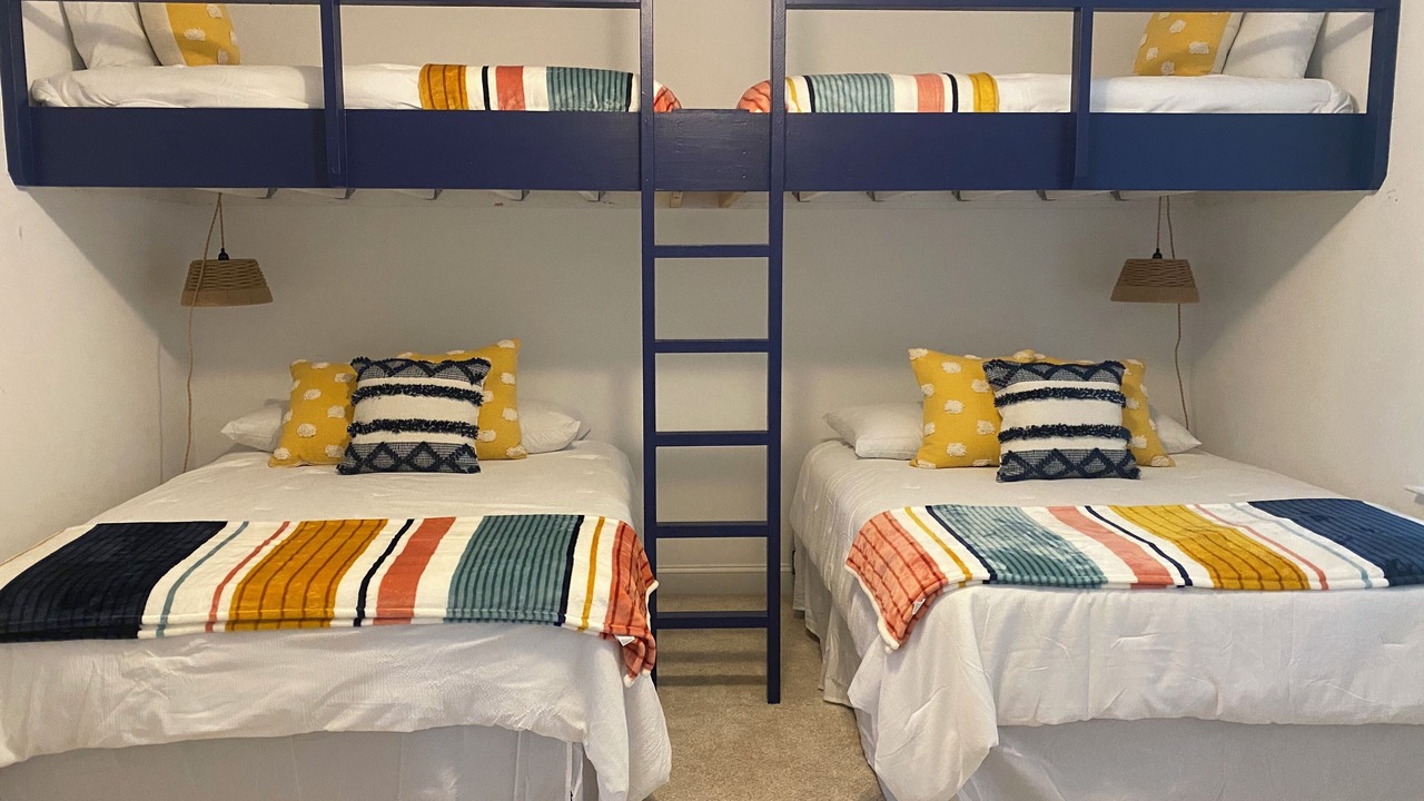Photo of Bedroom in Osborn Island