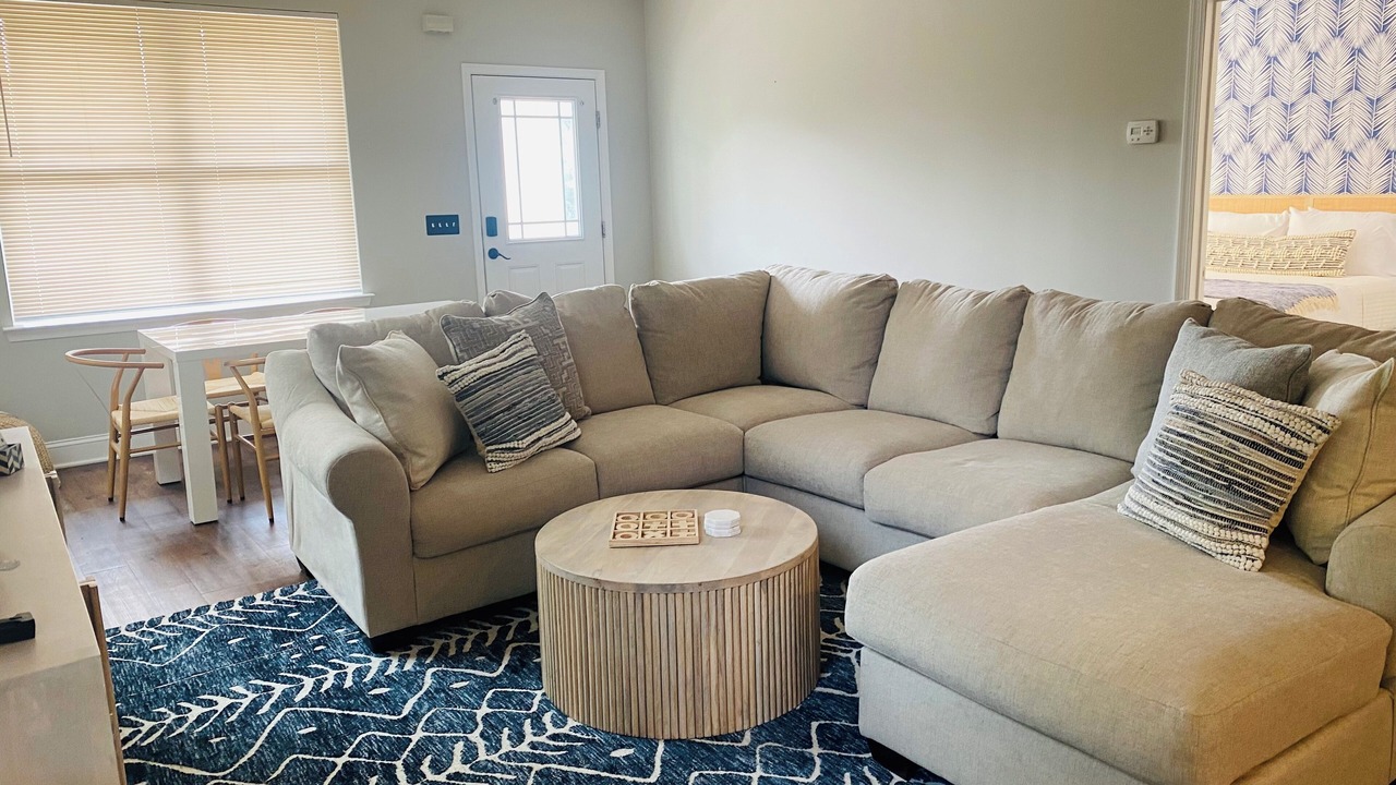 Photo of Livingroom in Osborn Island