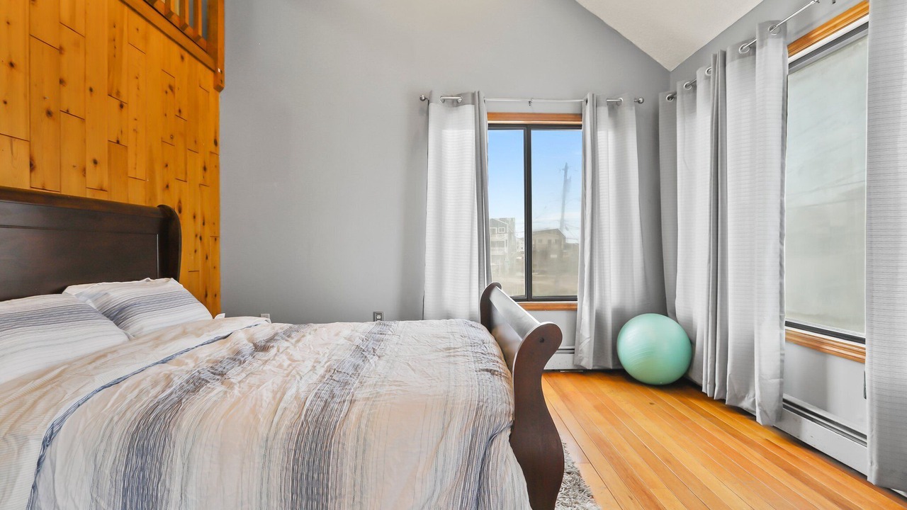 Photo of Bedroom in Manahawkin