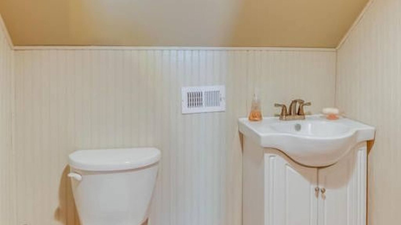 Photo of Bathroom in Rising Fawn