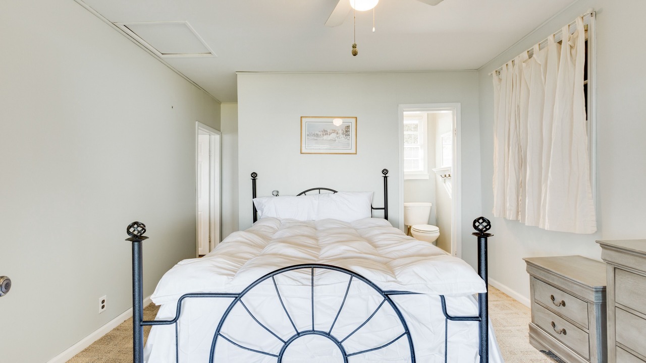 Photo of Bedroom in Russellville