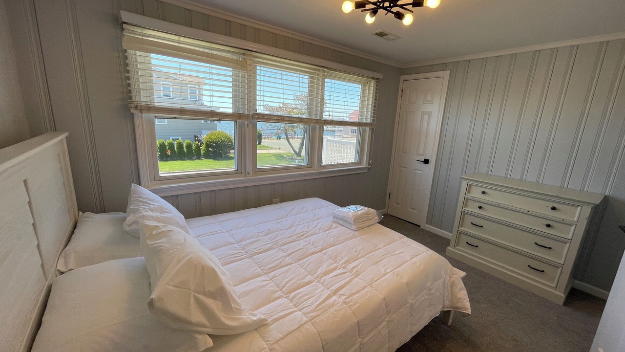 Photo of Bedroom in Ship Bottom