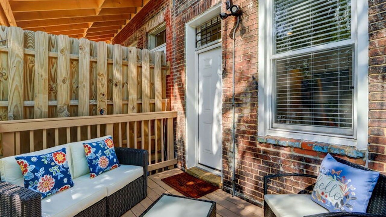 Photo of Patio Balcony in Downtown Baltimore
