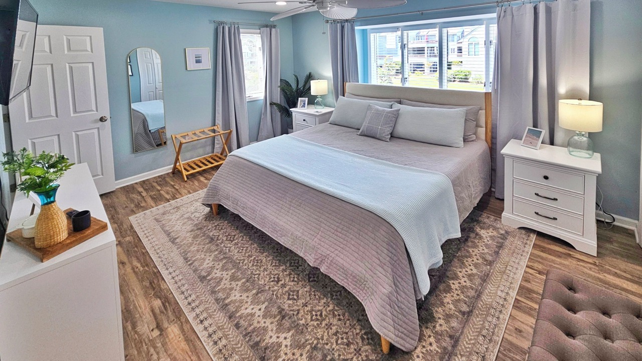 Photo of Bedroom in Corolla Light