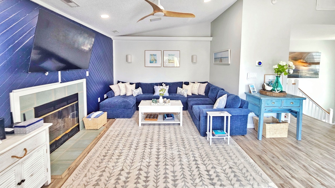 Photo of Livingroom in Corolla Light