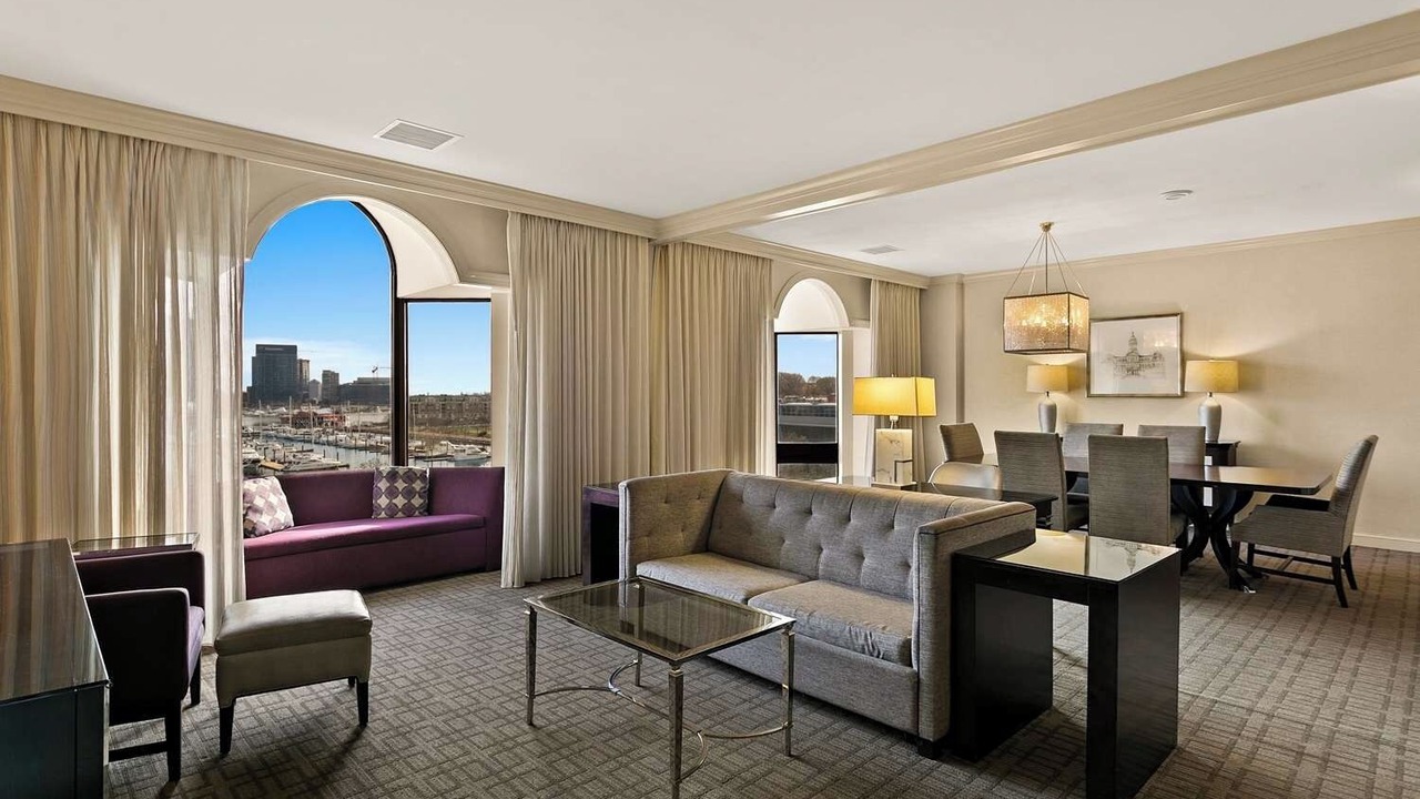 Photo of Livingroom in Downtown Baltimore