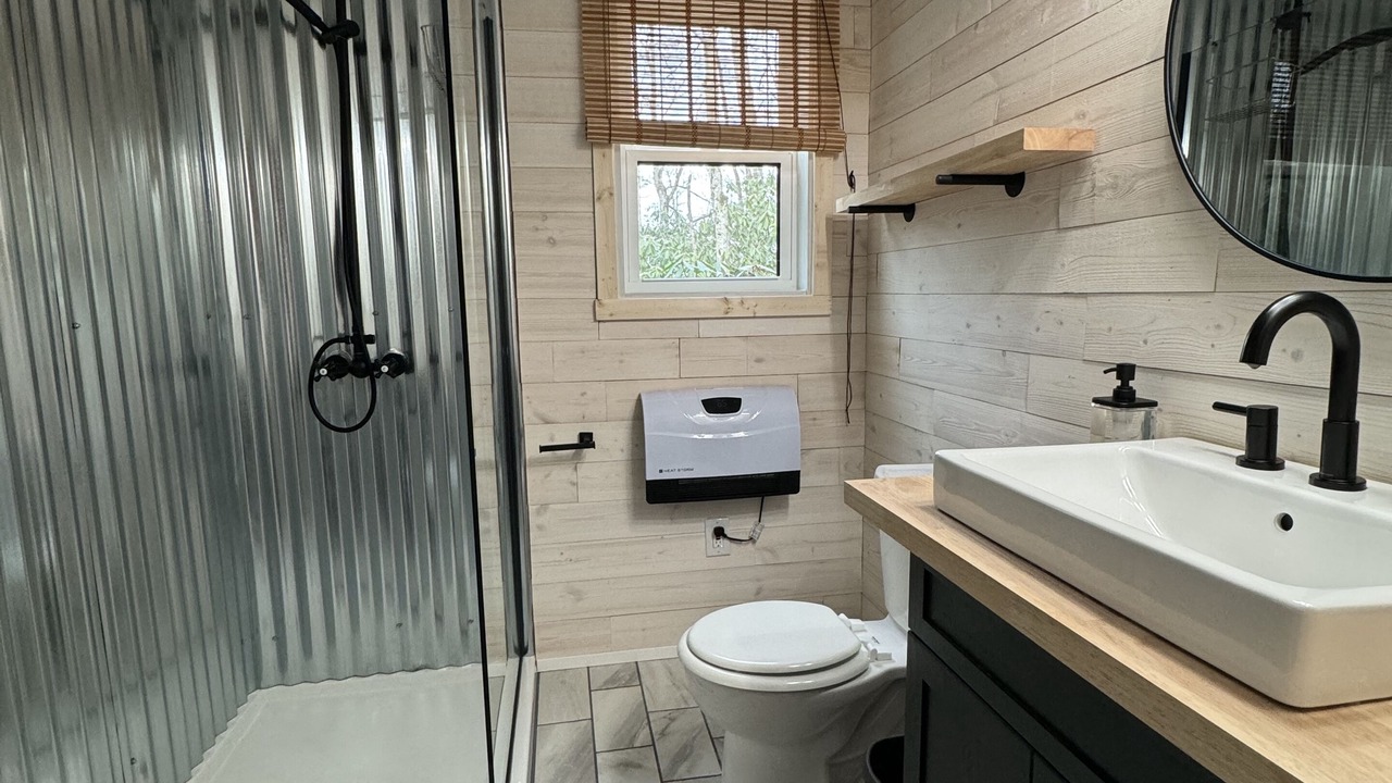 Photo of Bathroom in Newland