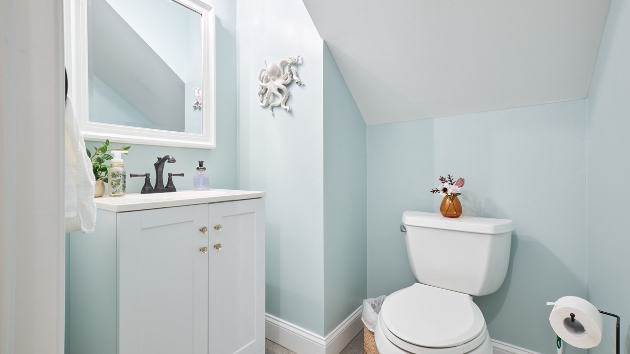 Photo of Bathroom in Erma