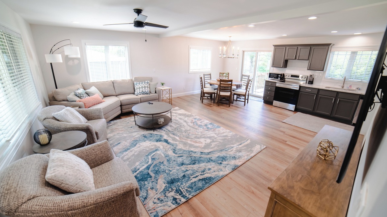 Photo of Livingroom in Dubuque