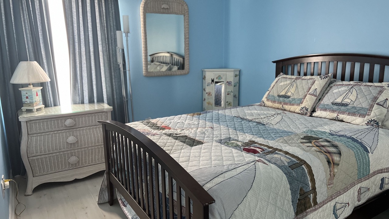 Photo of Bedroom in Beach Haven West