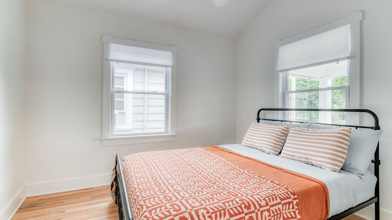 Photo of Bedroom in Neptune City