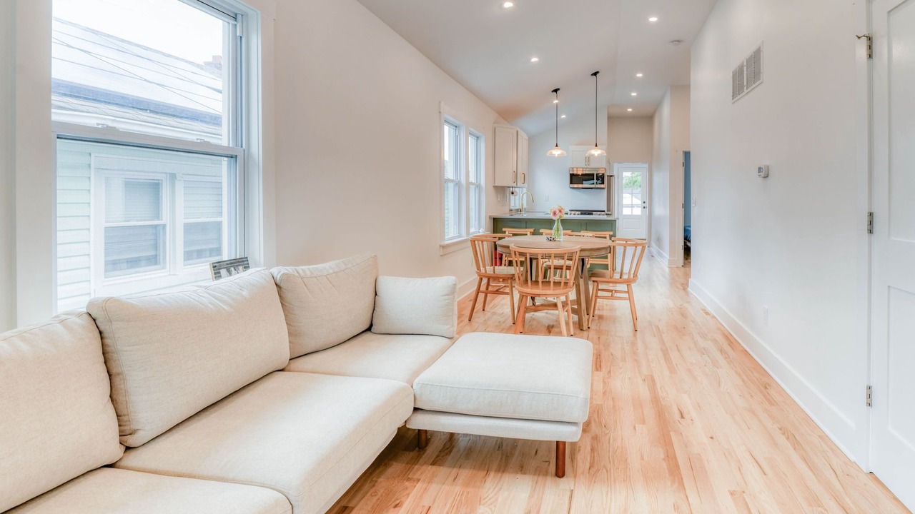 Photo of Livingroom in Neptune City