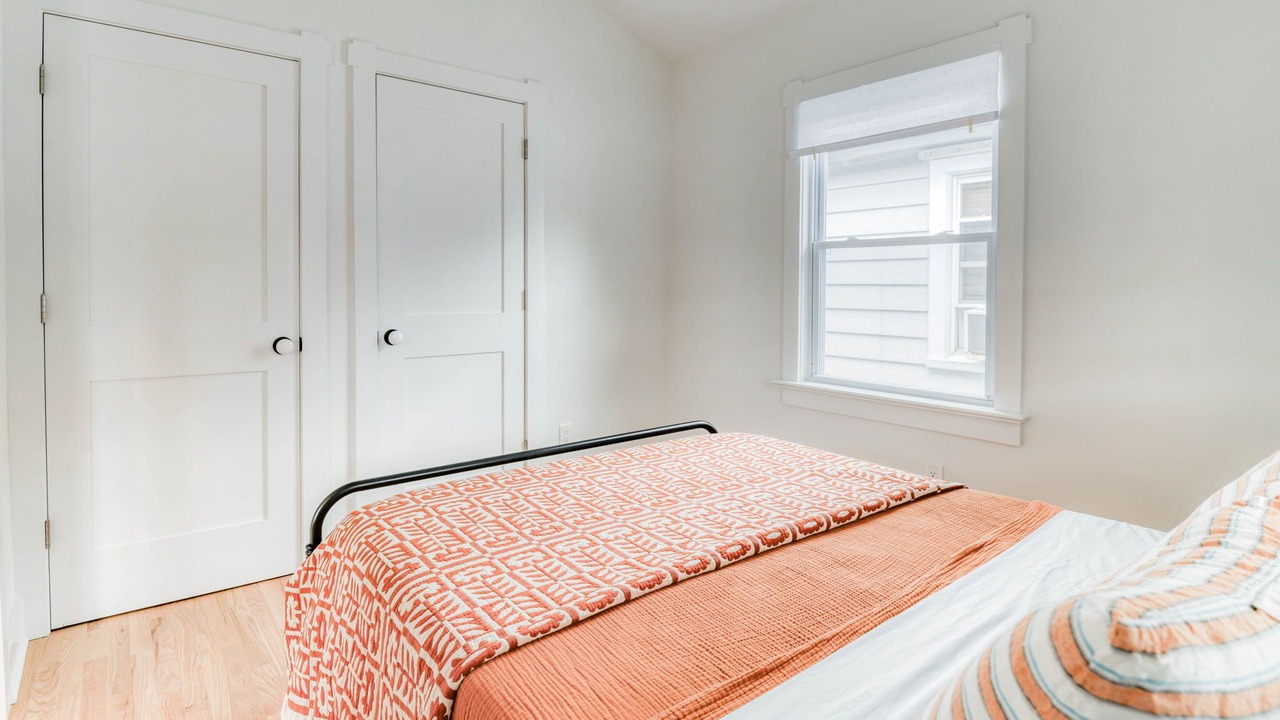 Photo of Bedroom in Neptune City
