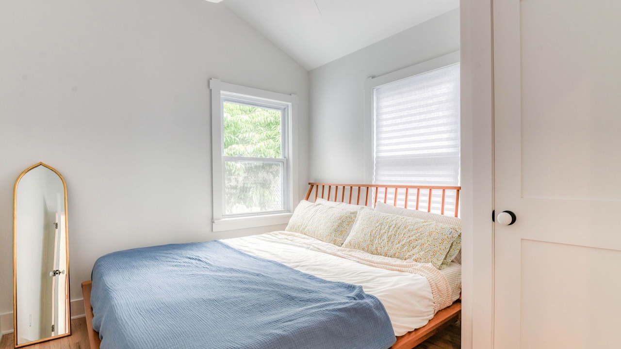 Photo of Bedroom in Neptune City