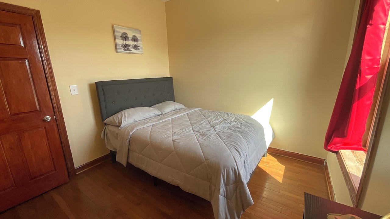 Photo of Bedroom in Woodlawn