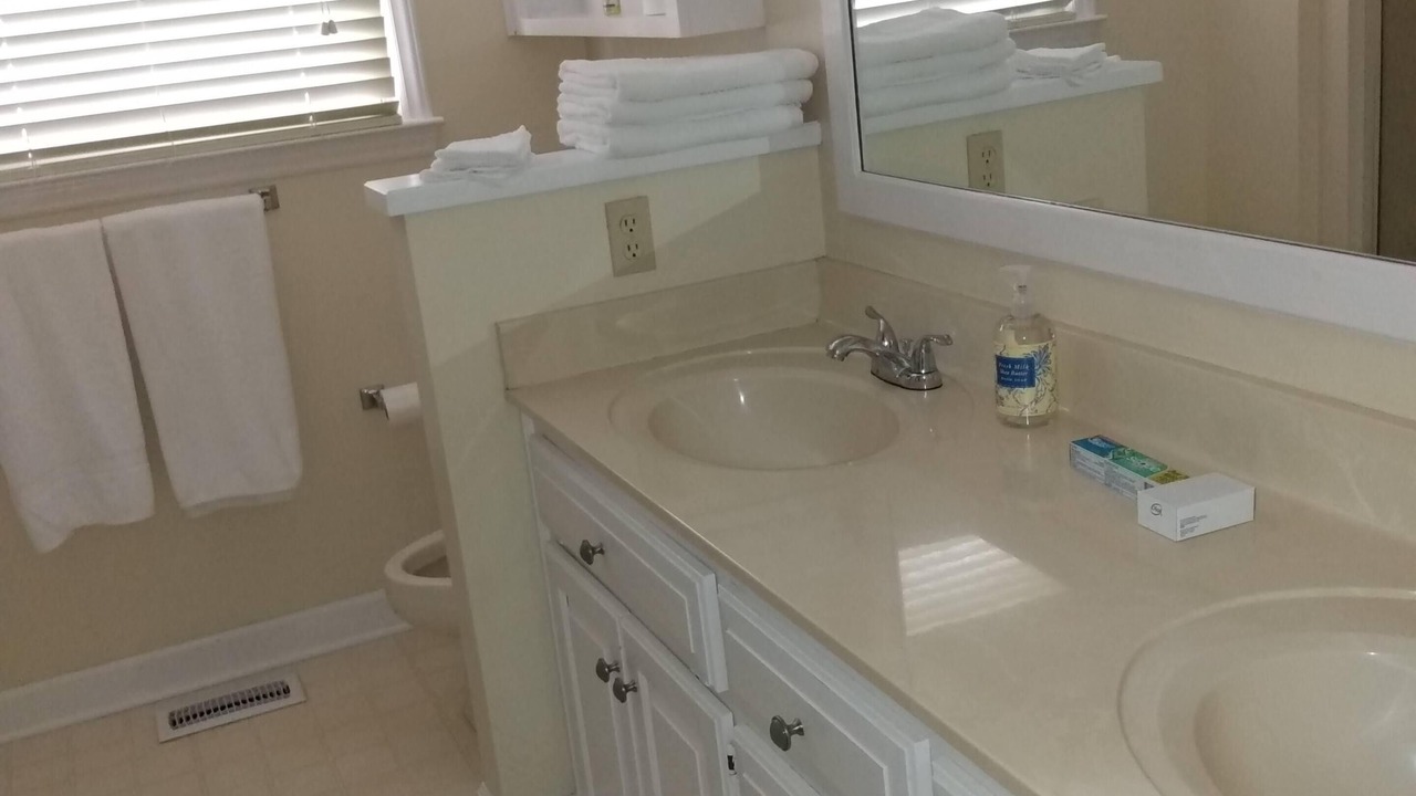 Photo of Bathroom in Lake Waccamaw