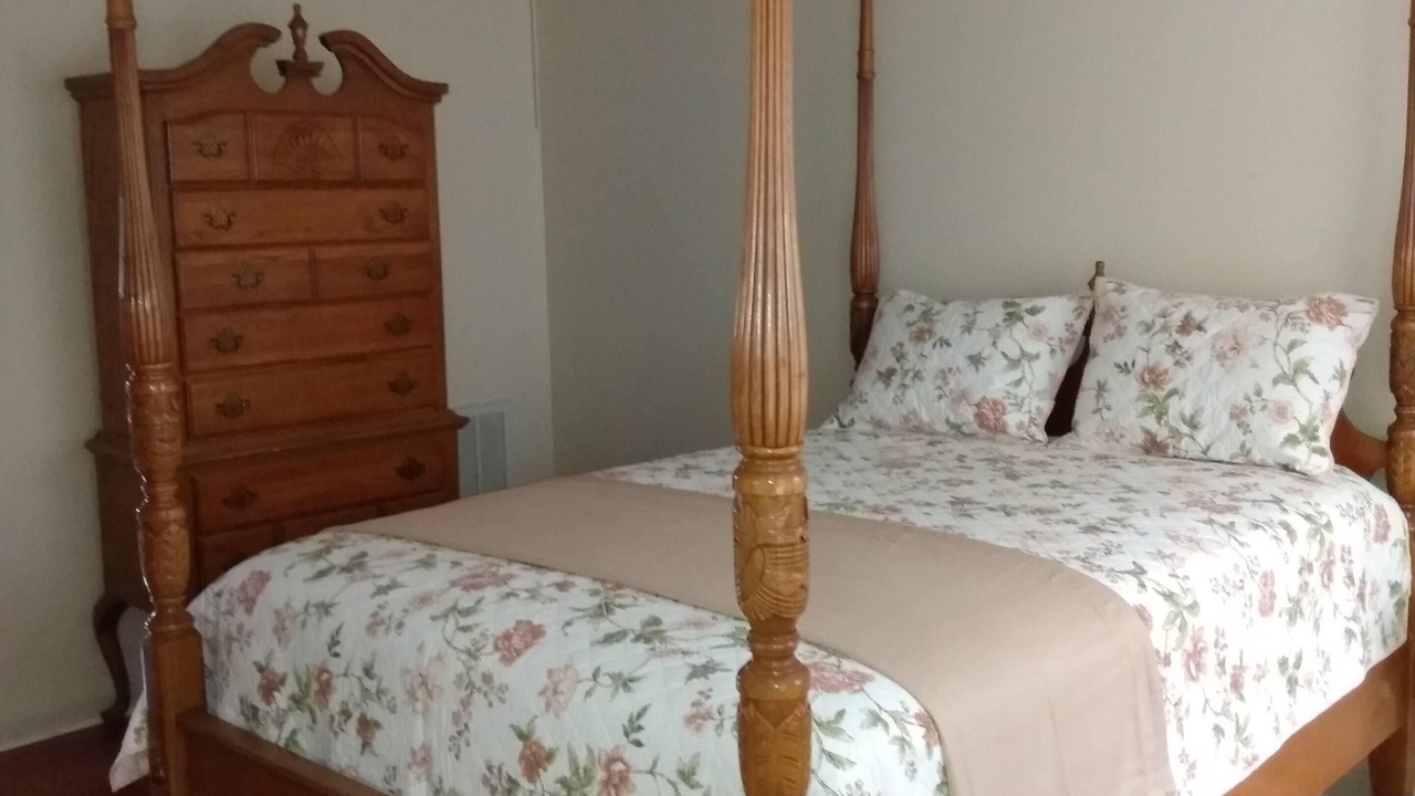Photo of Bedroom in Lake Waccamaw