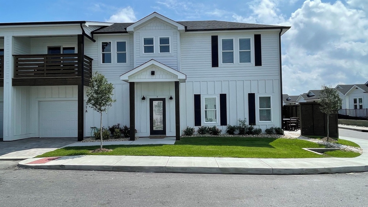 Photo of Outdoor in Corolla Light
